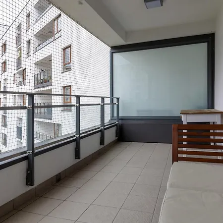 Cosy With Parking Nowaka-jezioranskiego Praga By Renters *