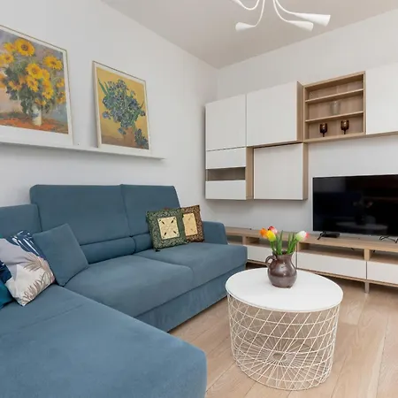 Cosy With Parking Nowaka-jezioranskiego Praga By Renters *