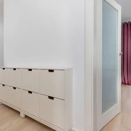 Cosy With Parking Nowaka-jezioranskiego Praga By Renters * Warsaw