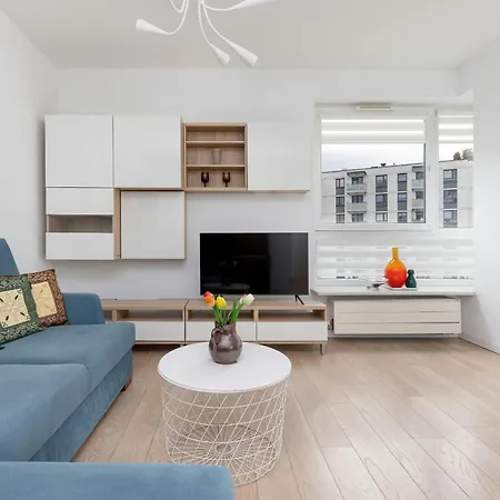 Cosy With Parking Nowaka-jezioranskiego Praga By Renters Apartment